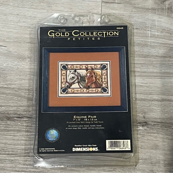 NWT Dimensions The Gold Collection Petites Equine Pair Counted Cross Stitch Kit - Picture 2 of 11